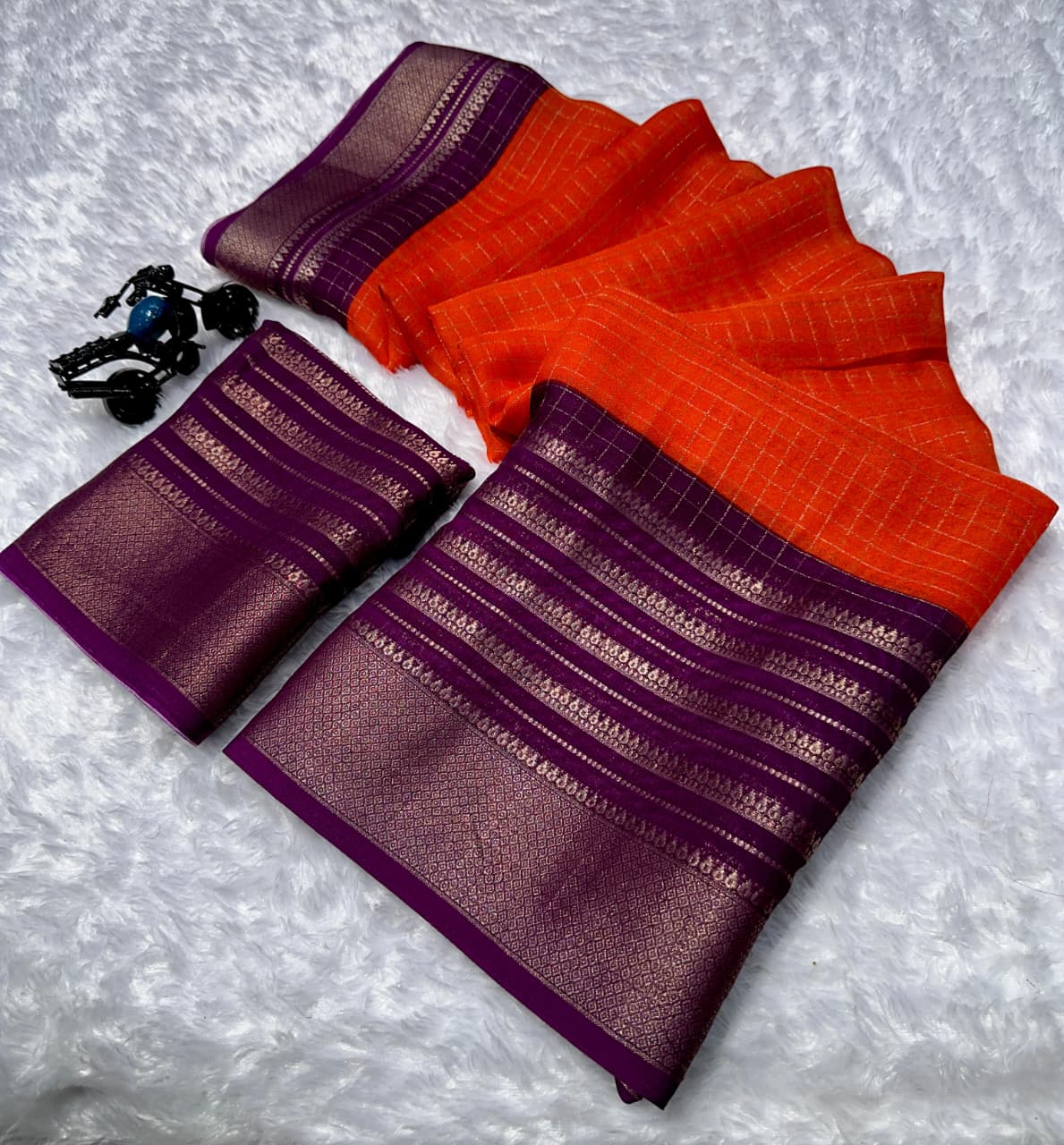 Soft Heavy Mysore Silk Saree – Two Tone Silk with All‑Over Jari Weaving & Contrast Borders.
