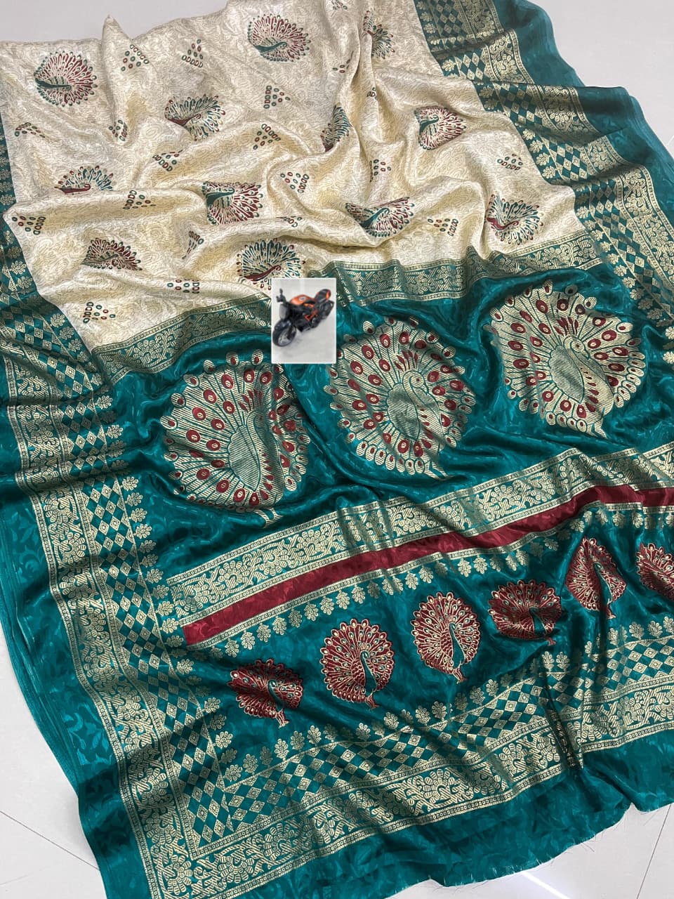 Premium Crepe Silk Saree – Jacquard Jari Lining & Multi Foil Work Pallu