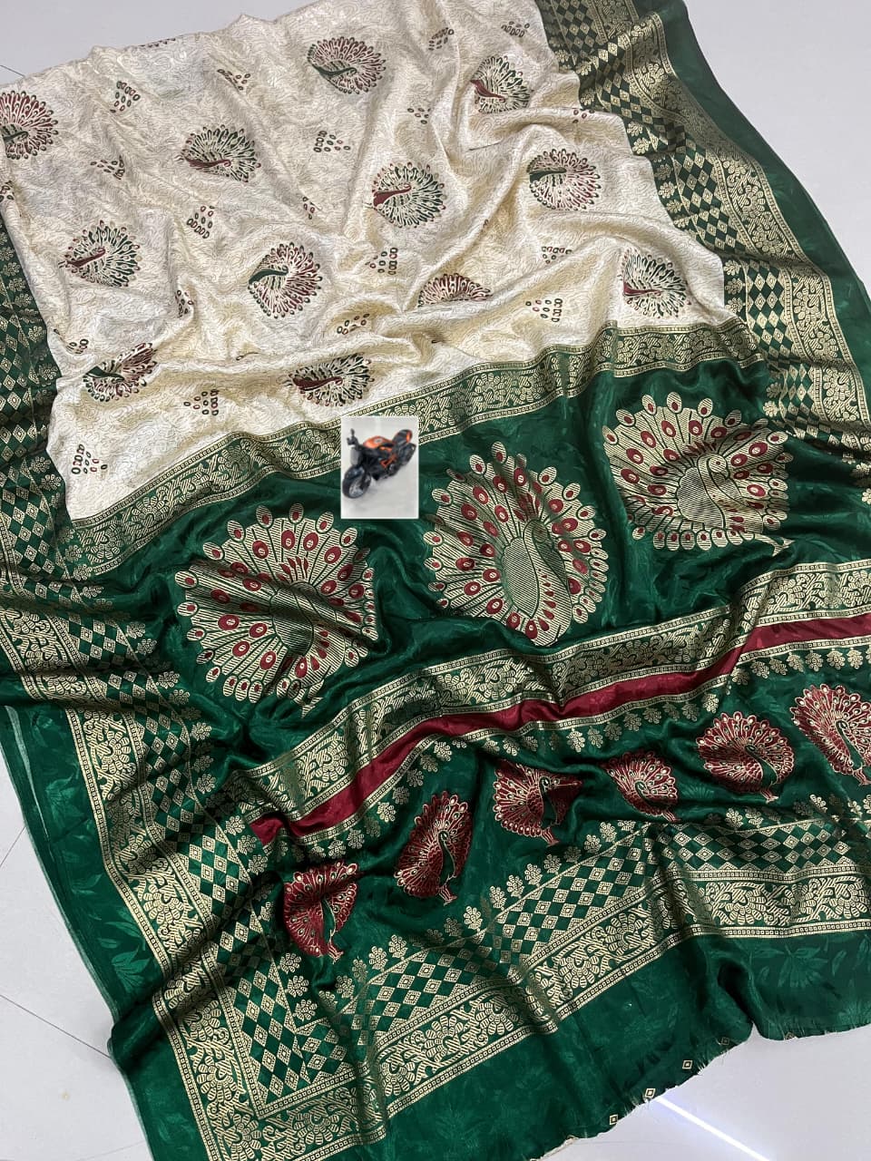 Premium Crepe Silk Saree – Jacquard Jari Lining & Multi Foil Work Pallu