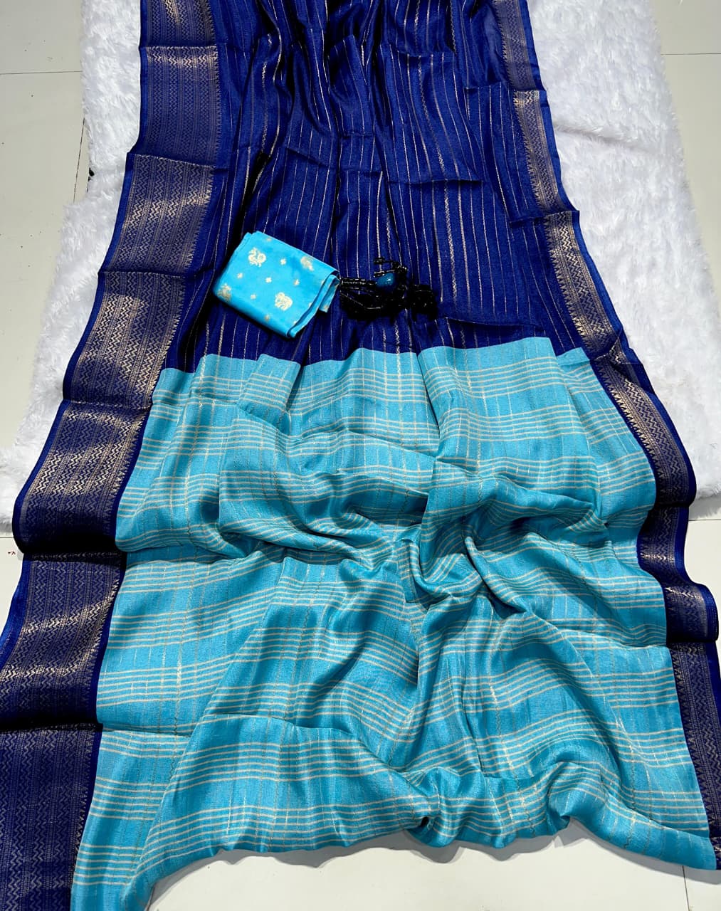 Super Hit Dola Silk Saree – Pure Elegance with Original Jacquard Border & Running Blouse