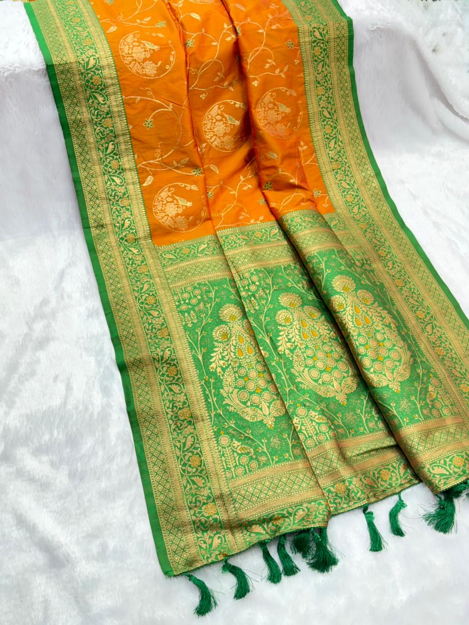 Soft Banarasi Silk Saree – Meenakari Jaal with Gold Zari Border & Rich Pallu