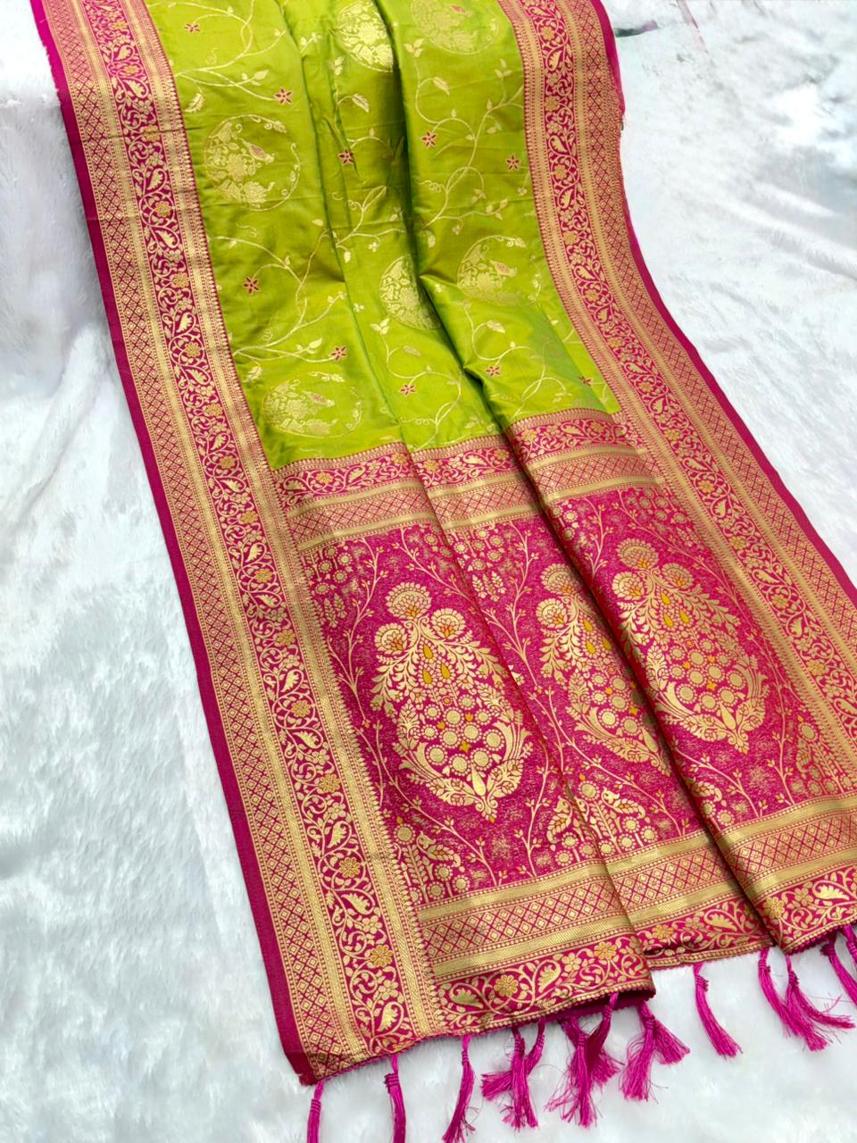 Soft Banarasi Silk Saree – Meenakari Jaal with Gold Zari Border & Rich Pallu