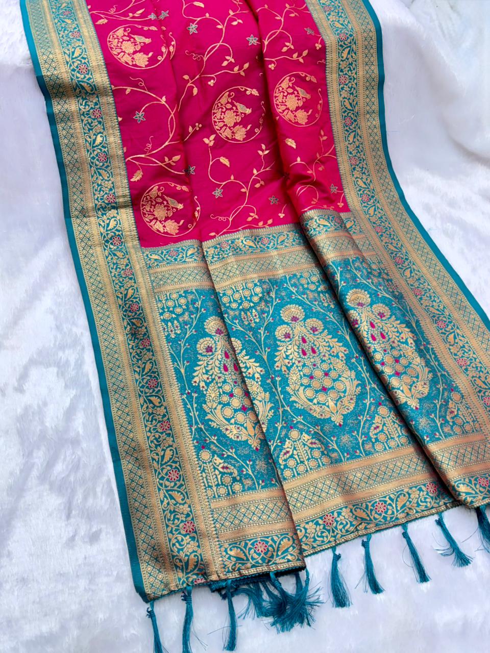 Soft Banarasi Silk Saree – Meenakari Jaal with Gold Zari Border & Rich Pallu