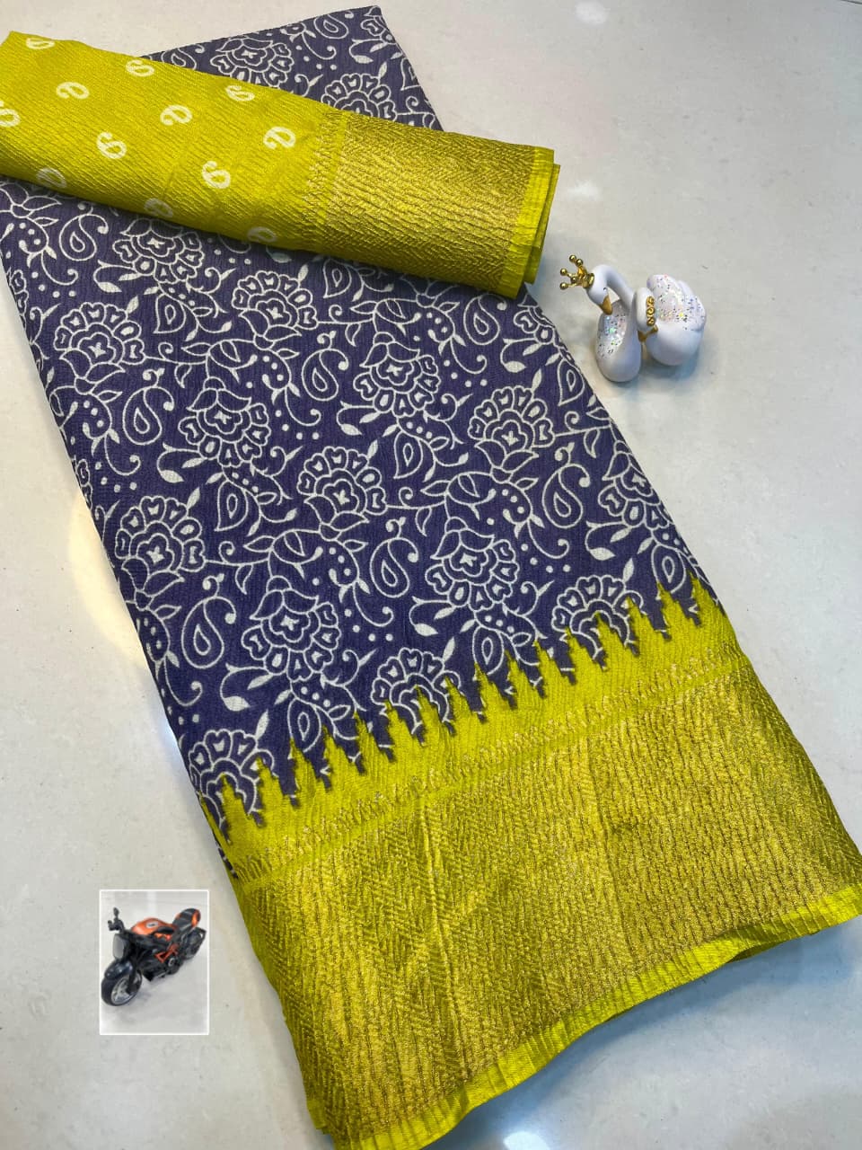 Premium Kiwi Crushed Dola Silk Saree – Original Jacquard Border & Running Blouse