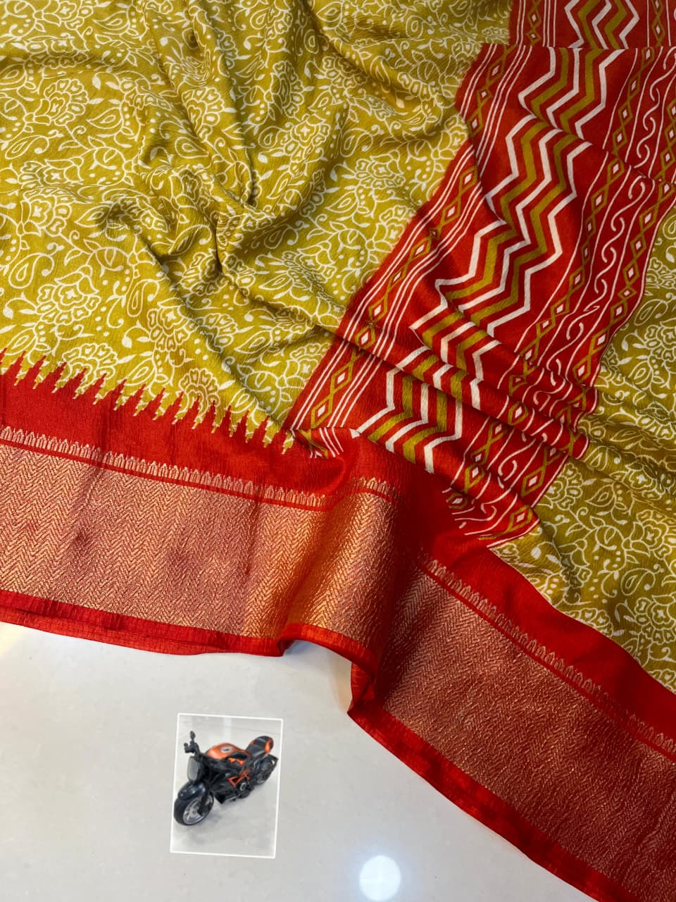 Premium Kiwi Crushed Dola Silk Saree – Original Jacquard Border & Running Blouse