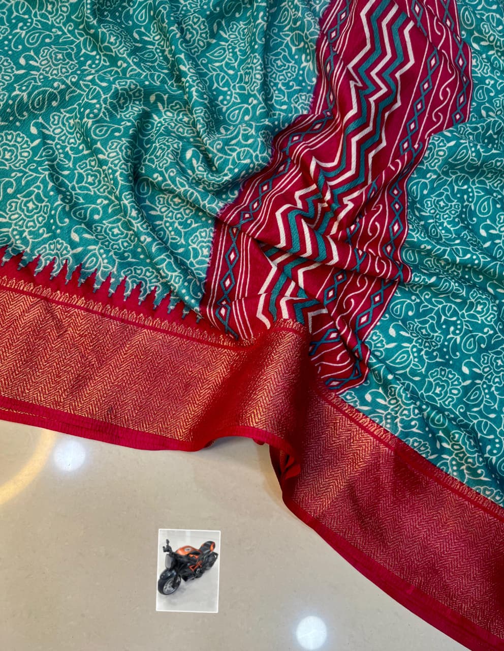 Premium Kiwi Crushed Dola Silk Saree – Original Jacquard Border & Running Blouse