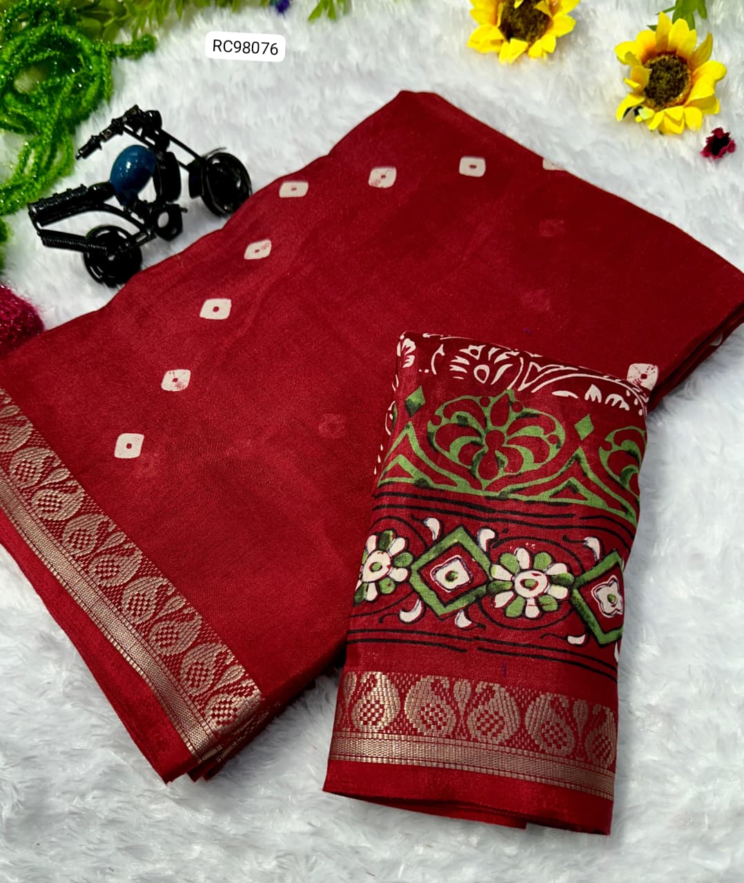 Super Premium Mul Cotton Saree – Bhandhani Pattern & Weaving Border.