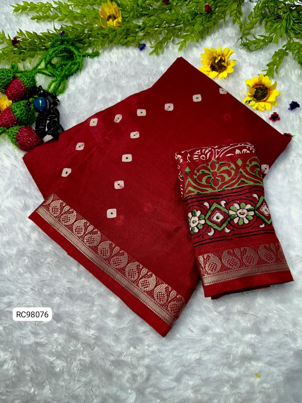 Super Premium Mul Cotton Saree – Bhandhani Pattern & Weaving Border.