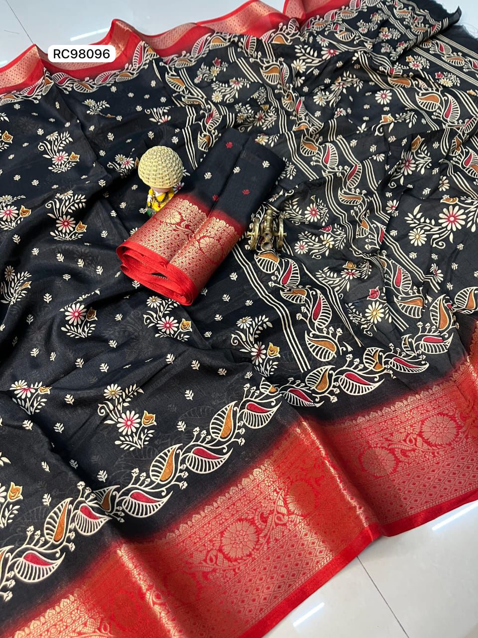 Soft Dola Silk Saree – Floral Design with Jacquard Border.