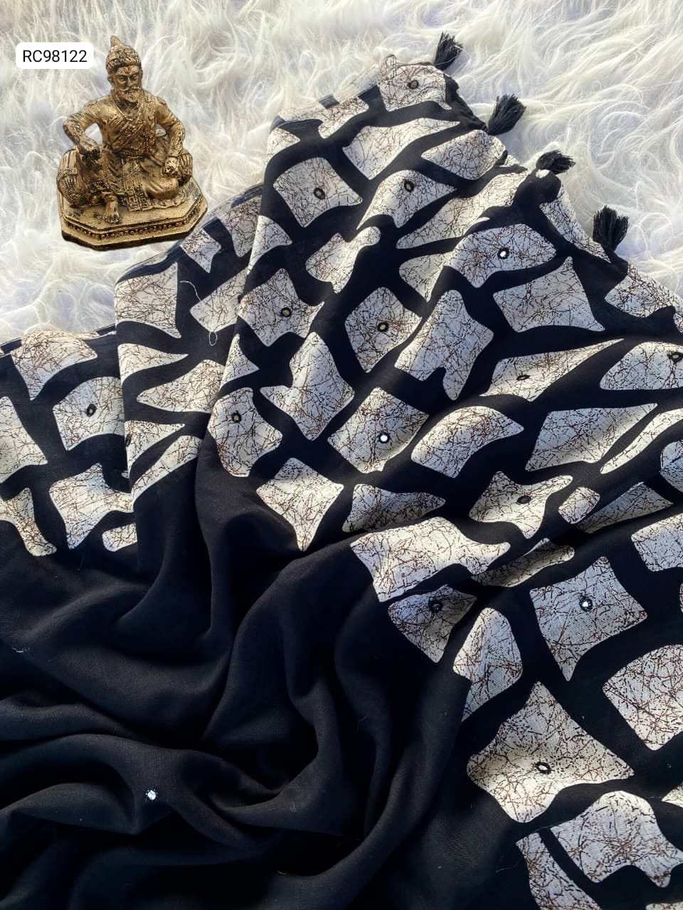 Heavy Faux Georgette Saree – Mosaic Digital Print & Mirror Work