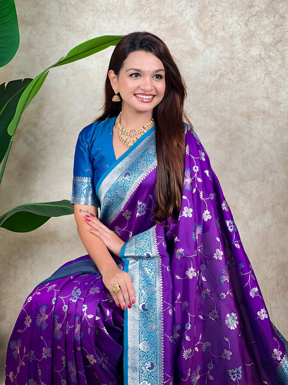 Premium Banarasi Soft Silk Saree – Meenakari Jaal