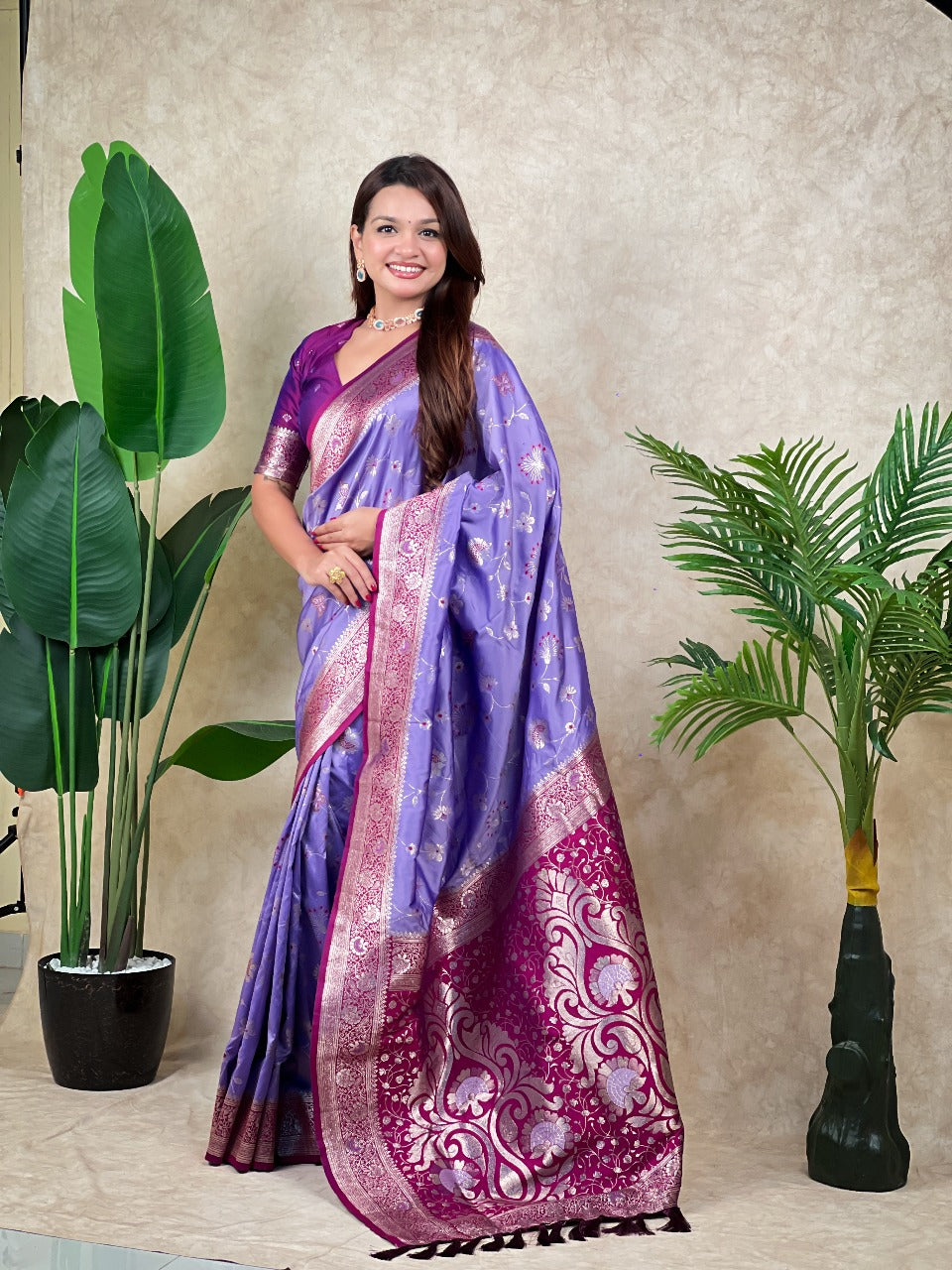 Premium Banarasi Soft Silk Saree – Meenakari Jaal
