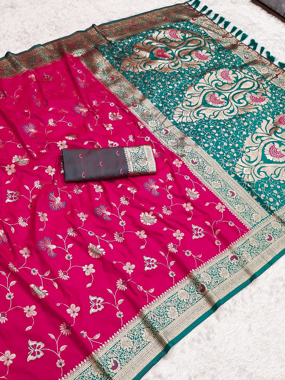 Premium Banarasi Soft Silk Saree – Meenakari Jaal