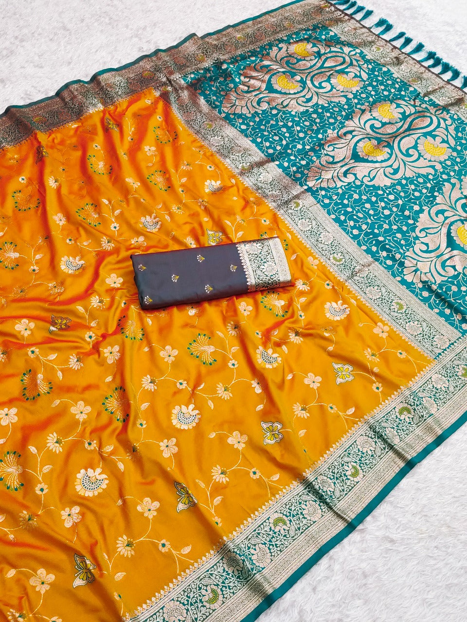 Premium Banarasi Soft Silk Saree – Meenakari Jaal