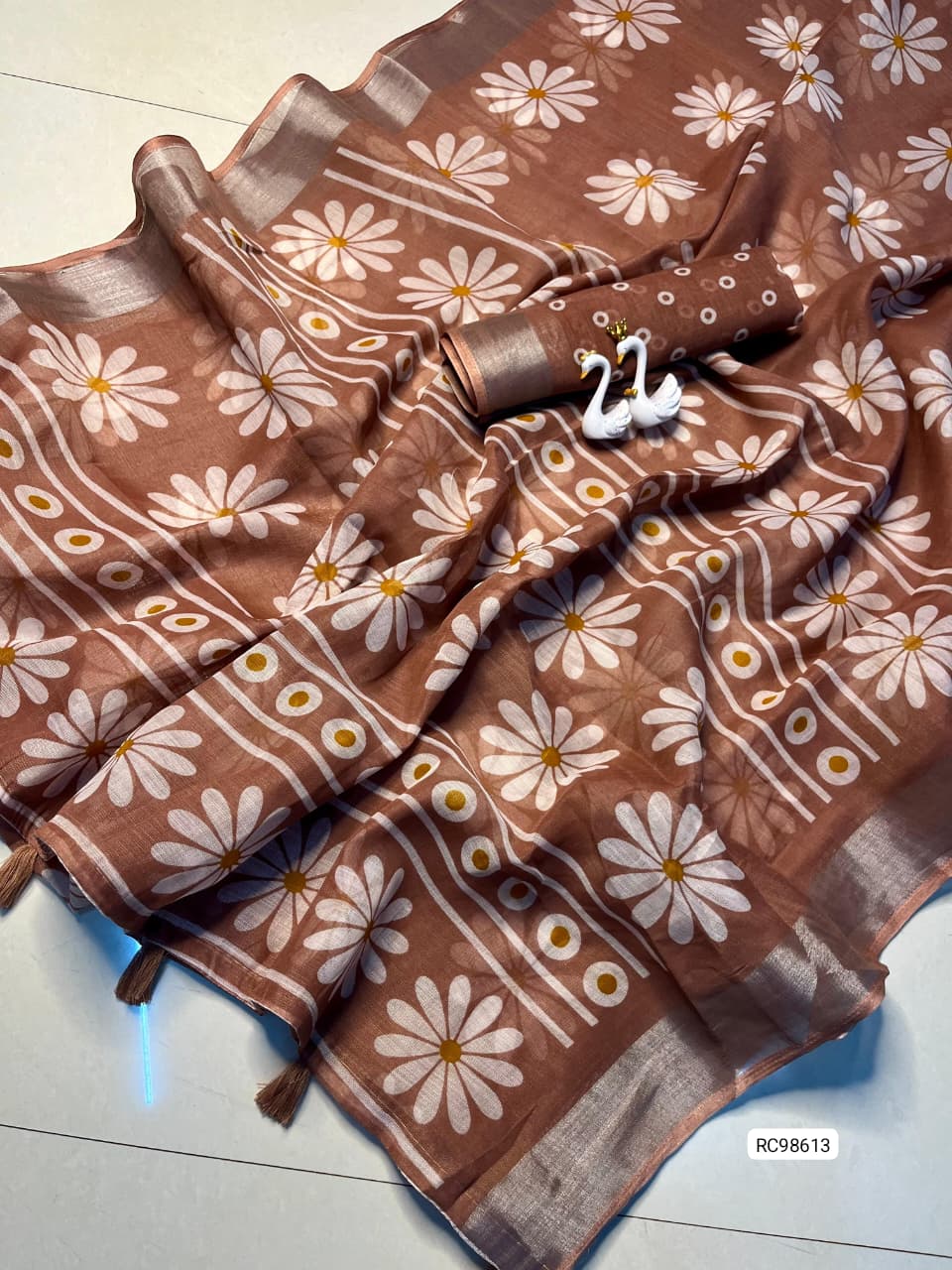 Special Fancy Collection Arrival – Soft Linen Saree