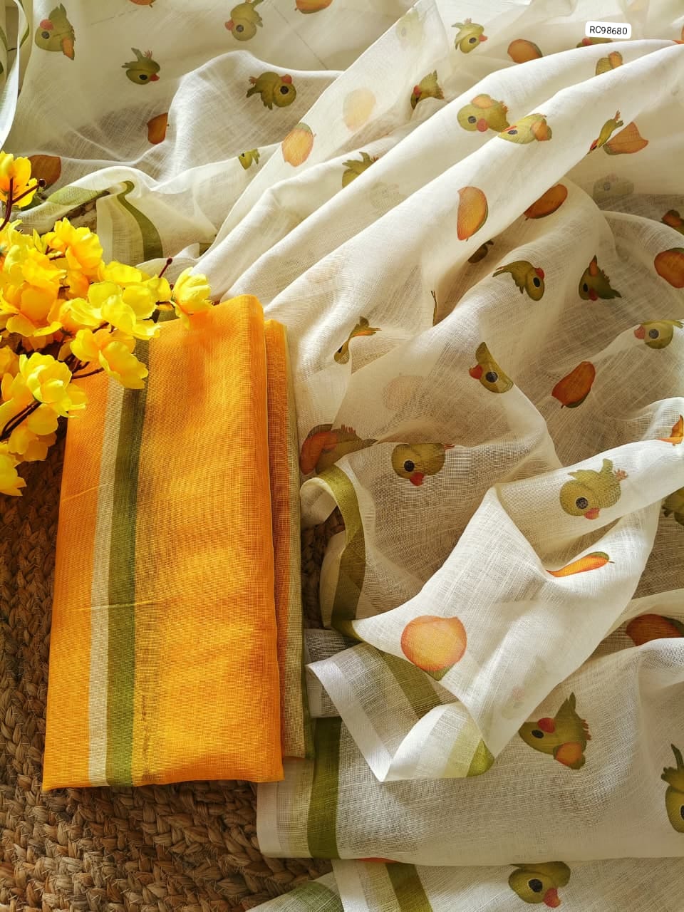 Premium Linen Saree