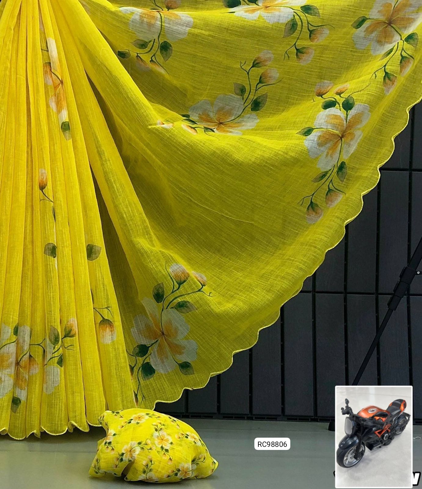 Soft Linen Floral Saree