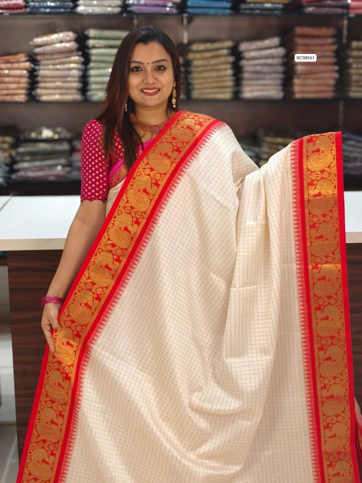 Aura Saree – Exclusive Launch