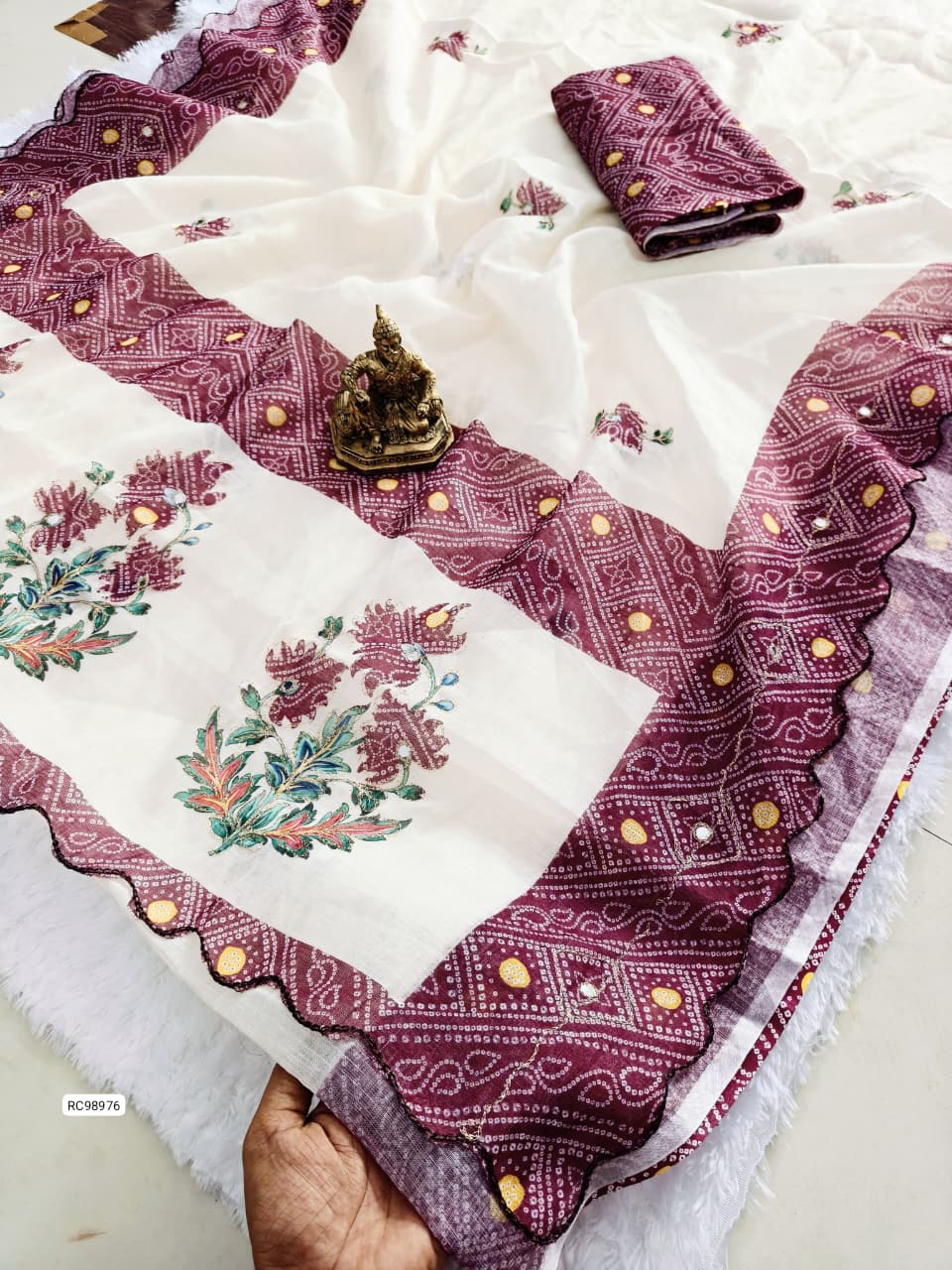 Heavy Linen Bandhani Floral Saree