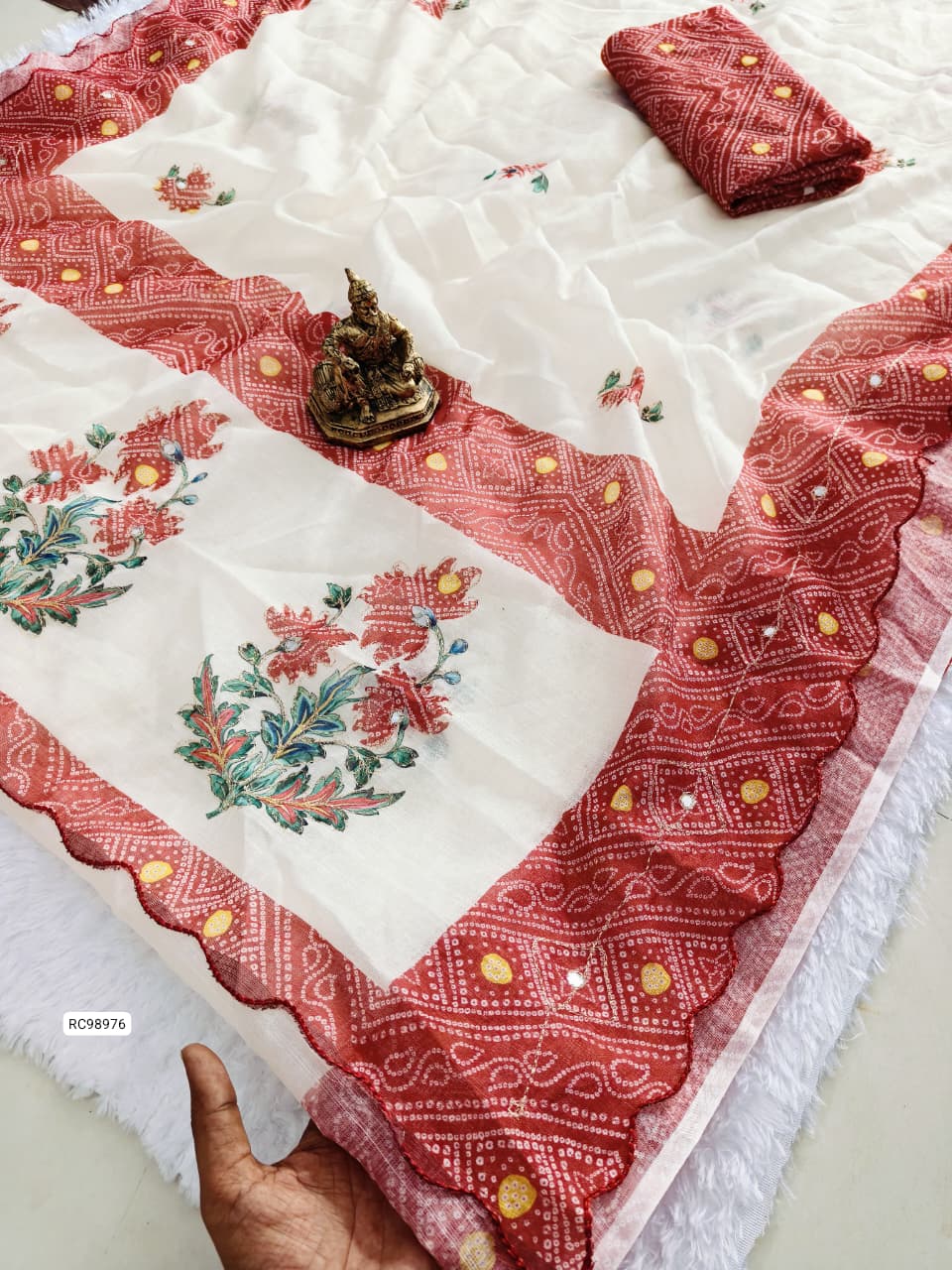 Heavy Linen Bandhani Floral Saree