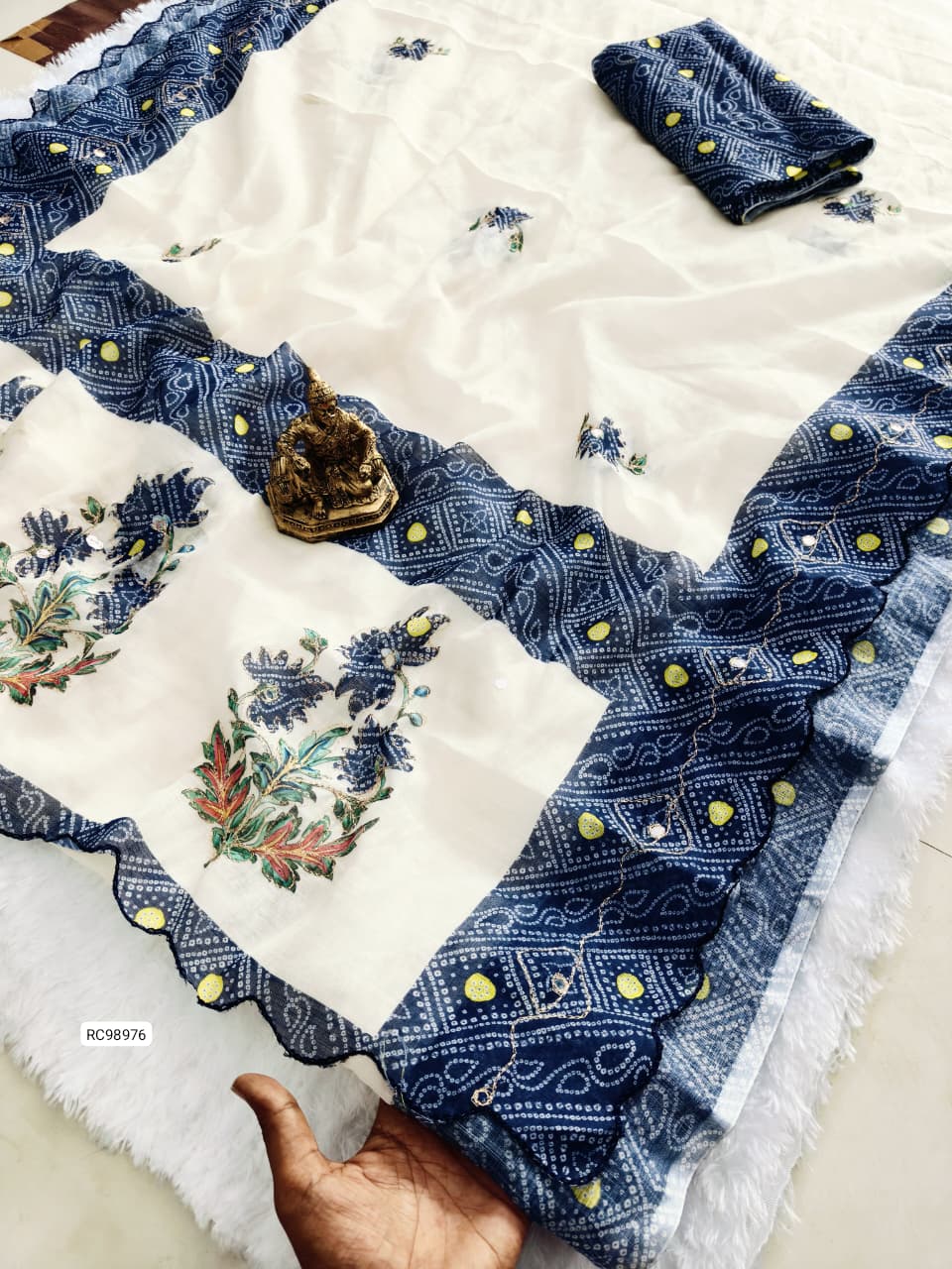 Heavy Linen Bandhani Floral Saree