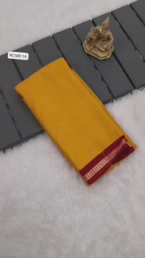 Heavy Crackle Silk Saree – Jacquard Border & Matched Blouse