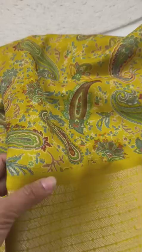 Heavy Marsh Mellow Saree with Floral Print & Golden Zari Border – Premium New Arrival